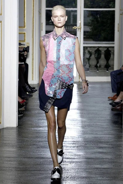 Look 29